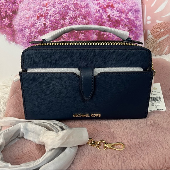 ‼️SOLD ‼️Mk Crossbody - Picture 6 of 10